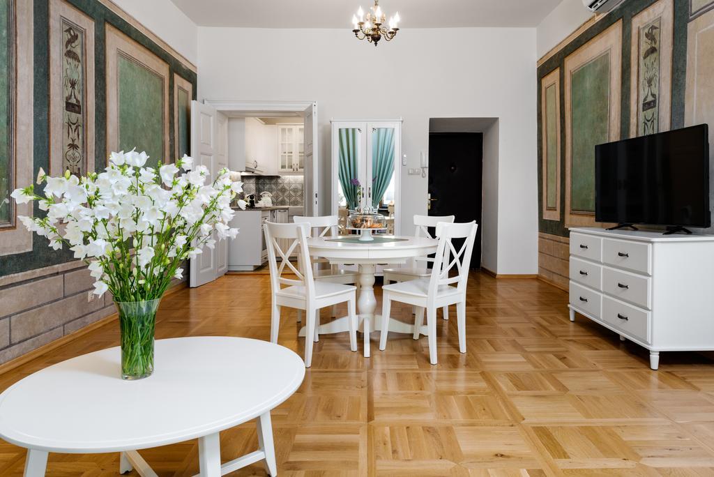 P&J Luxury Apartments クラクフ エクステリア 写真